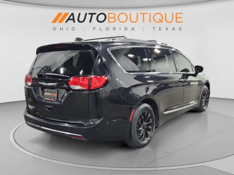 More photos of 2018 Chrysler Pacifica Touring L Plus at Auto Boutique Ohio, OH