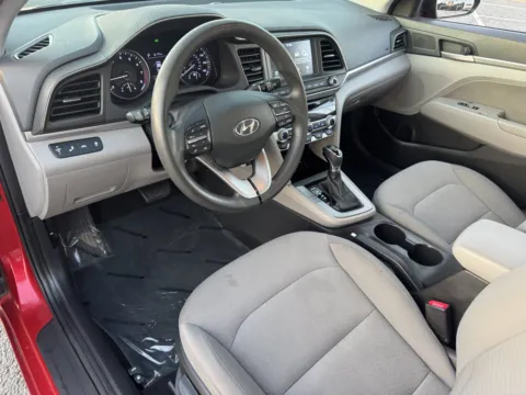 More photos of 2020 Hyundai Elantra SEL at Auto Boutique Ohio, OH