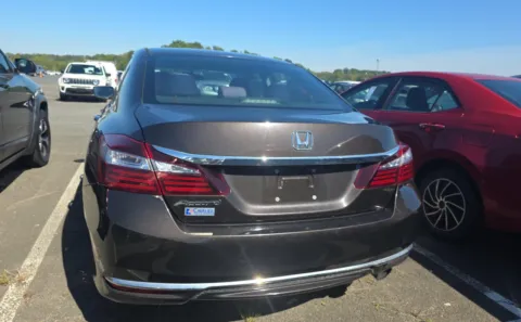More photos of 2017 Honda Accord Sedan LX at Auto Boutique Ohio, OH