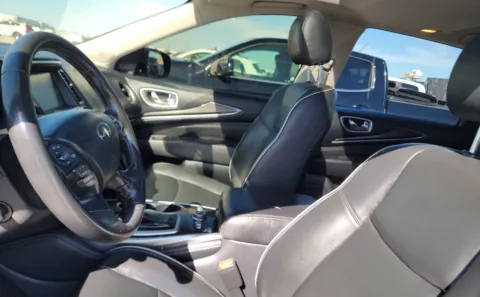 More photos of 2019 INFINITI QX60 LUXE at Auto Boutique Ohio, OH