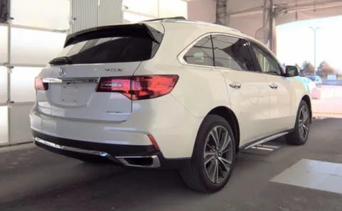 More photos of 2019 Acura MDX w/Technology Pkg at Auto Boutique Ohio, OH