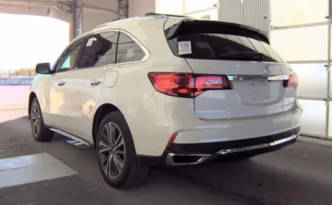 More photos of 2019 Acura MDX w/Technology Pkg at Auto Boutique Ohio, OH