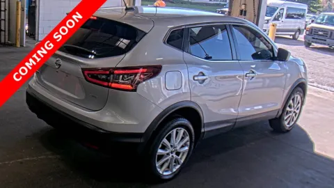 More photos of 2021 Nissan Rogue Sport S at Auto Boutique Ohio, OH