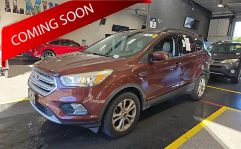 Red 2018 Ford Escape SEL for sale in Columbus, OH