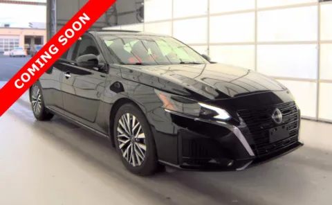 Another view of 2023 Nissan Altima 2.5 SV for sale in Columbus, OH at Auto Boutique Ohio