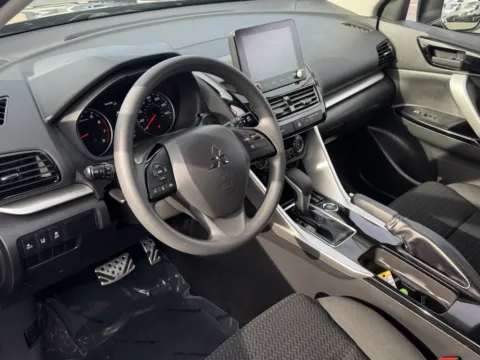 More photos of 2022 Mitsubishi Eclipse Cross LE at Auto Boutique Ohio, OH