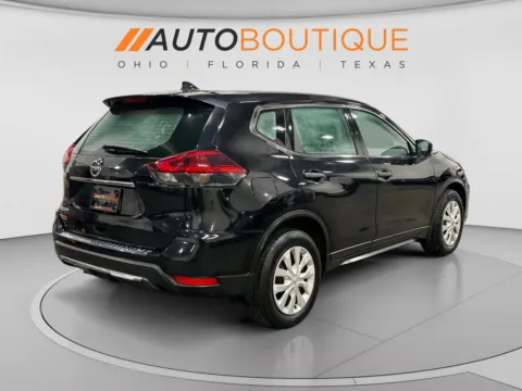 More photos of 2018 Nissan Rogue S at Auto Boutique Ohio, OH
