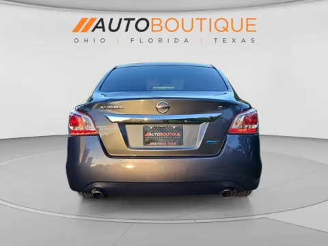 More photos of 2013 Nissan Altima 2.5 S at Auto Boutique Ohio, OH