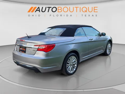 More photos of 2014 Chrysler 200 Limited at Auto Boutique Ohio, OH