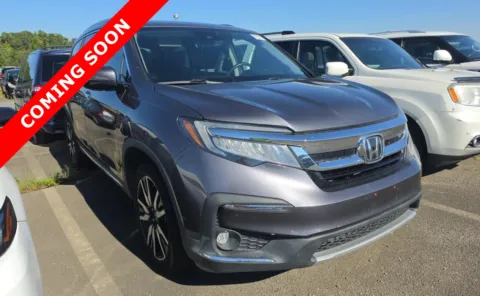Another view of 2022 Honda Pilot Touring 8-Passenger for sale in Columbus, OH at Auto Boutique Ohio