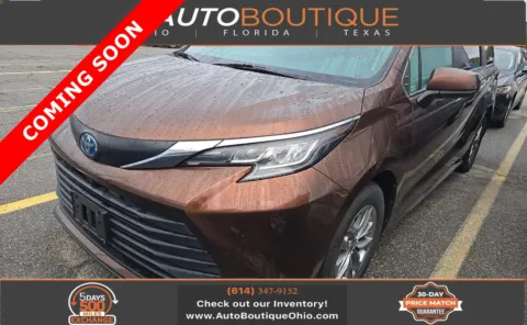Brown 2022 Toyota Sienna LE for sale in Columbus, OH