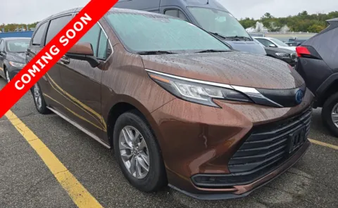 Another view of 2022 Toyota Sienna LE for sale in Columbus, OH at Auto Boutique Ohio