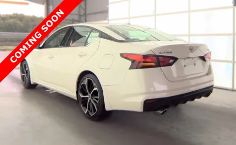More photos of 2024 Nissan Altima 2.5 SR at Auto Boutique Ohio, OH
