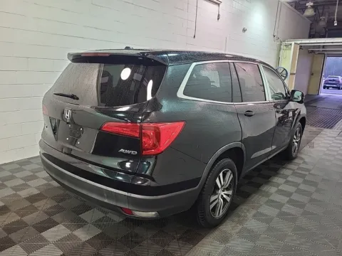 More photos of 2016 Honda Pilot EX-L at Auto Boutique Ohio, OH