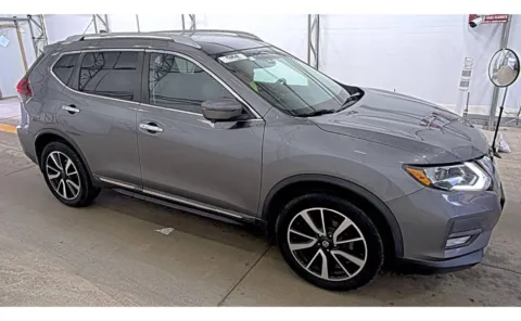 Another view of 2020 Nissan Rogue SL for sale in Columbus, OH at Auto Boutique Ohio