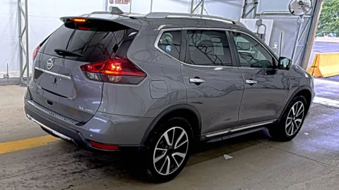 More photos of 2020 Nissan Rogue SL at Auto Boutique Ohio, OH