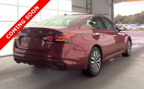 More photos of 2023 Nissan Altima 2.5 SV at Auto Boutique Ohio, OH