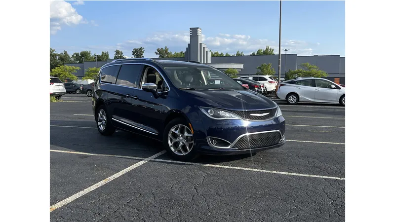 2018 Chrysler Pacifica Limited for sale in Columbus, OH
