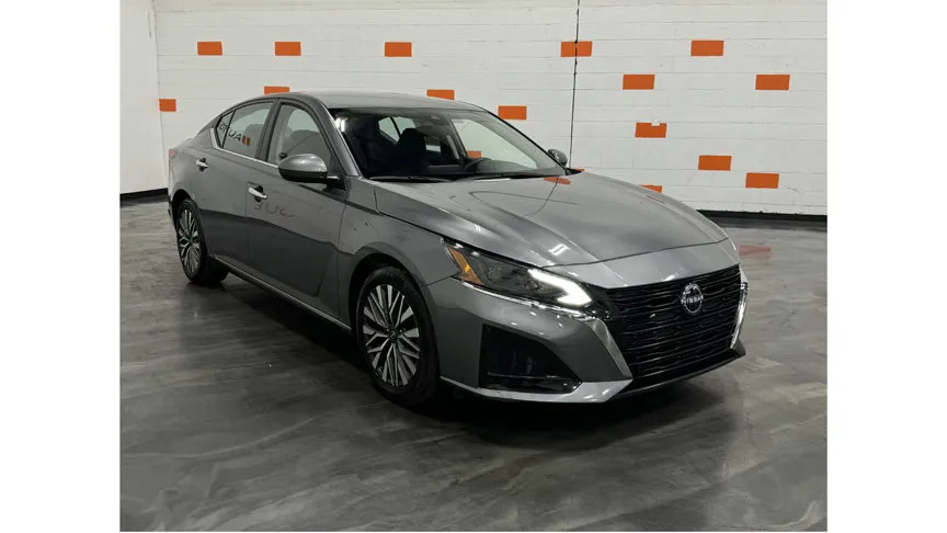 2023 Nissan Altima 2.5 SV for sale in Columbus, OH