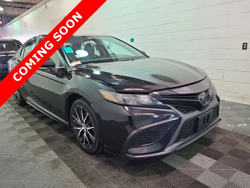 Used 2022 Toyota Camry SE for sale in Columbus, OH | VIN: 4T1G11AK4NU059713