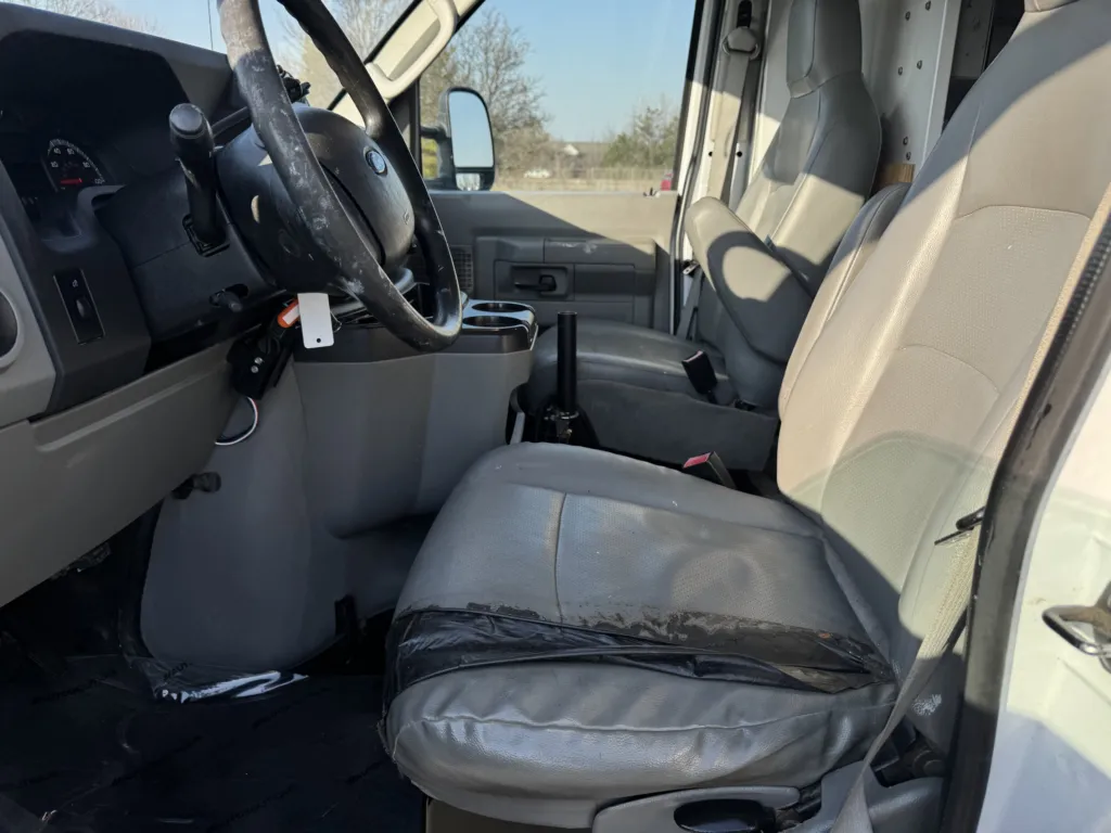 2010 Ford Econoline - Photo 7