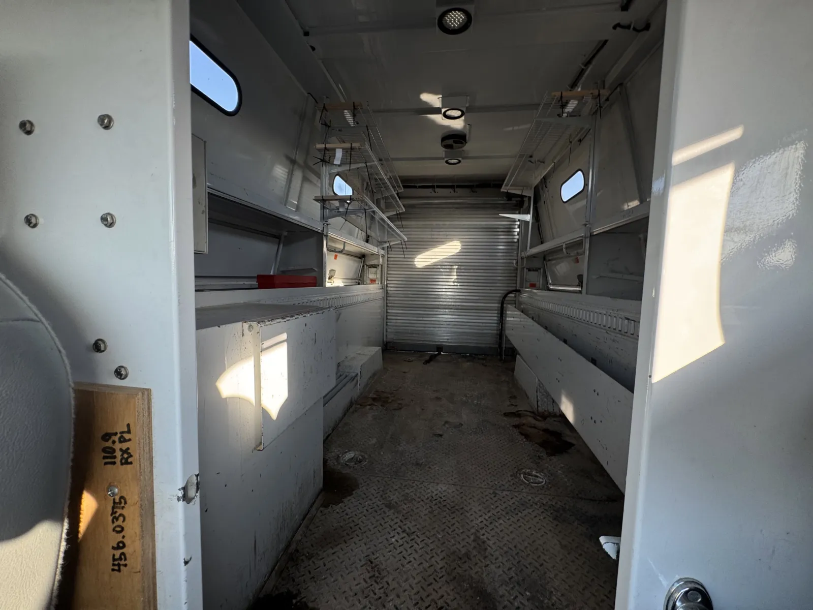 2010 Ford Econoline - Photo 23