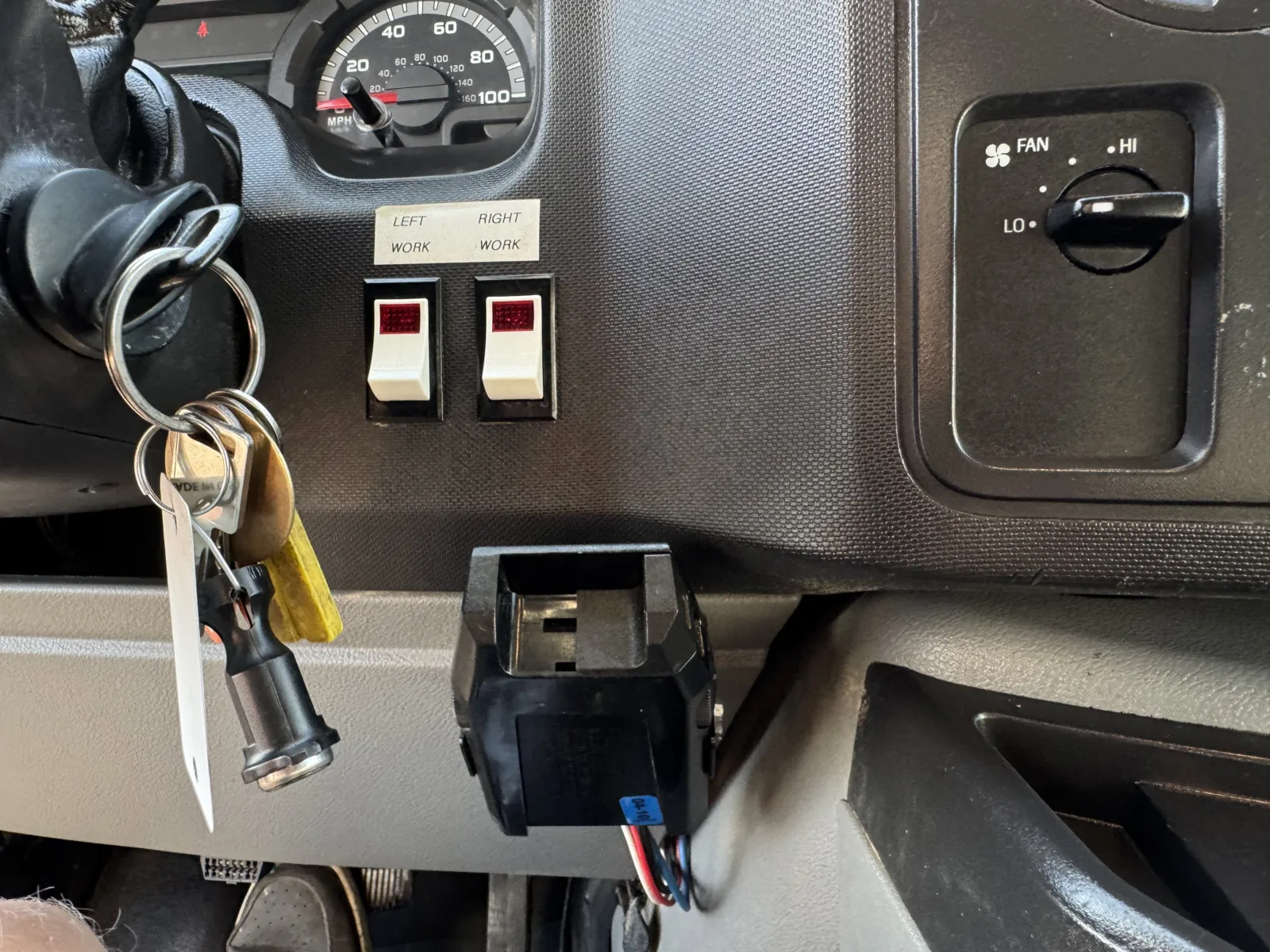 2010 Ford Econoline - Photo 24