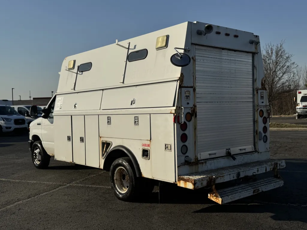 2010 Ford Econoline - Photo 9