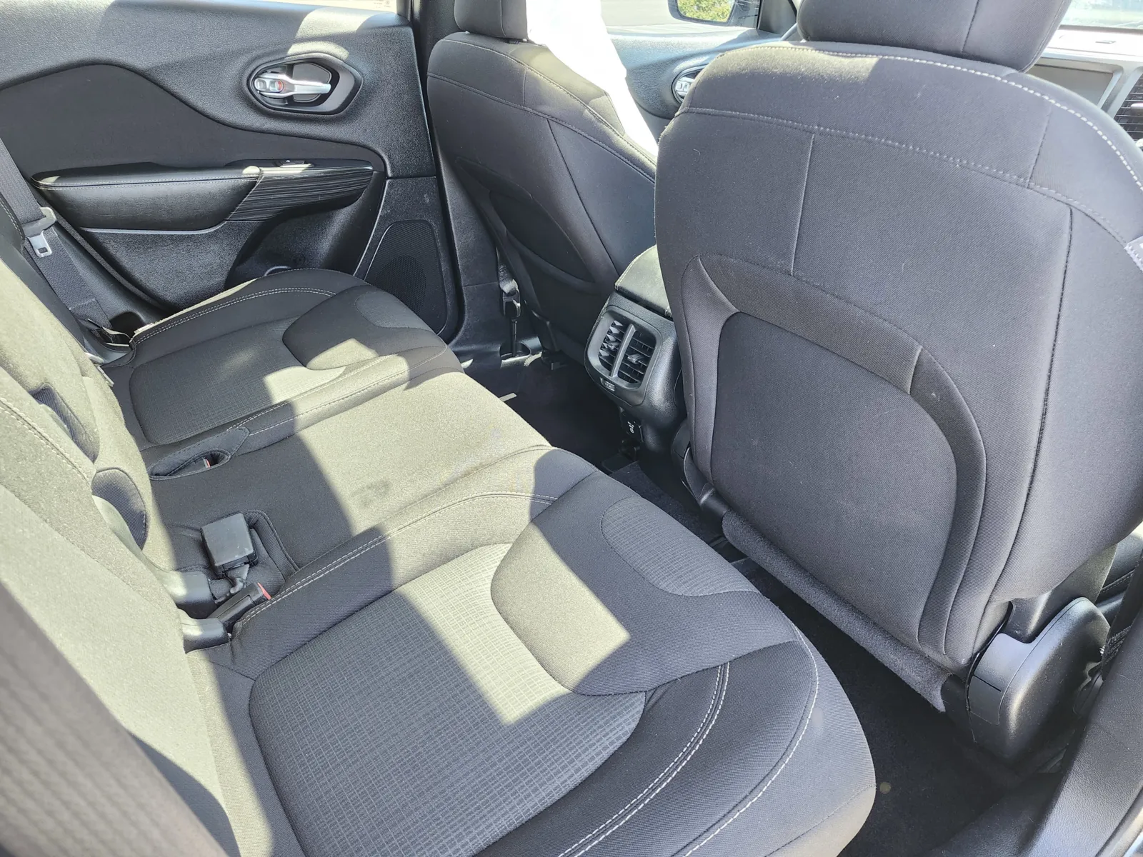 2016 Jeep Cherokee Latitude - Photo 21