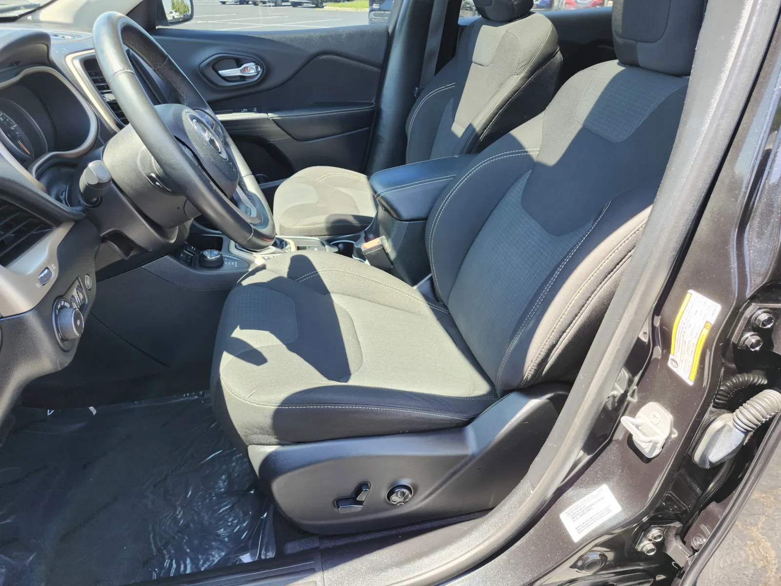 2016 Jeep Cherokee Latitude - Photo 24