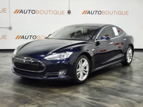 More photos of 2014 Tesla Model S P85 at Auto Boutique Ohio, OH
