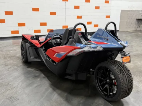 More photos of 2025 POLARIS SLINGSHOT SLR AUTODRIVE at Auto Boutique Ohio, OH