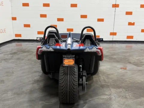 More photos of 2025 POLARIS SLINGSHOT SLR AUTODRIVE at Auto Boutique Ohio, OH