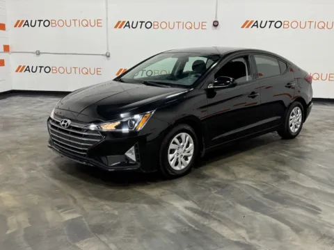 More photos of 2019 Hyundai Elantra SE at Auto Boutique Ohio, OH