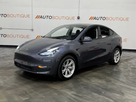 More photos of 2023 Tesla Model Y Long Range at Auto Boutique Ohio, OH