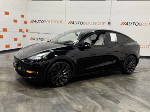 More photos of 2022 Tesla Model Y Performance at Auto Boutique Ohio, OH