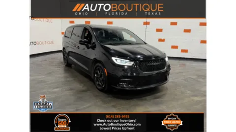 Black 2022 Chrysler Pacifica Hybrid Limited for sale in Columbus, OH
