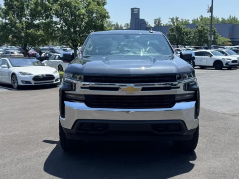 Another view of 2020 Chevrolet Silverado 1500 LT for sale in Columbus, OH at Auto Boutique Ohio