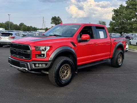 More photos of 2019 Ford F-150 Raptor at Auto Boutique Ohio, OH