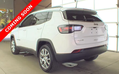 More photos of 2022 Jeep Compass Latitude Lux at Auto Boutique Ohio, OH