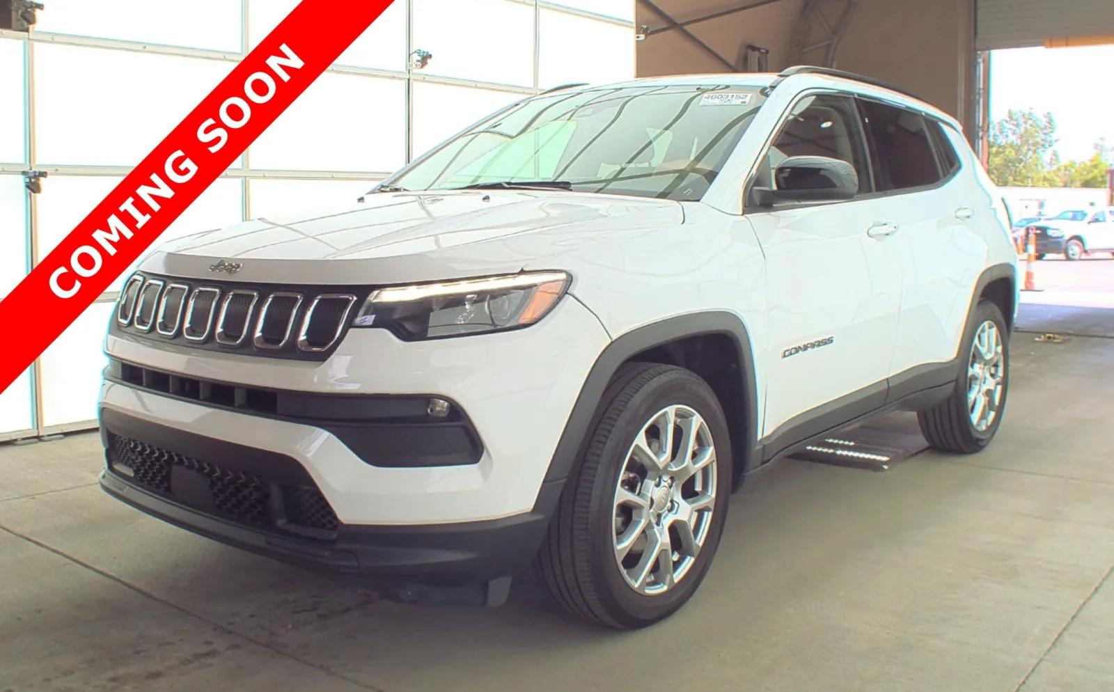 White 2022 Jeep Compass Latitude Lux for sale in Columbus, OH