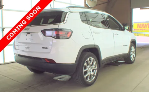 More photos of 2022 Jeep Compass Latitude Lux at Auto Boutique Ohio, OH