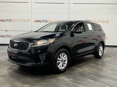 More photos of 2019 Kia Sorento LX at Auto Boutique Ohio, OH