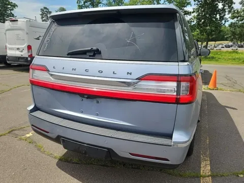 More photos of 2018 Lincoln Navigator Black Label at Auto Boutique Ohio, OH