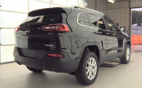 More photos of 2015 Jeep Cherokee Latitude at Auto Boutique Ohio, OH