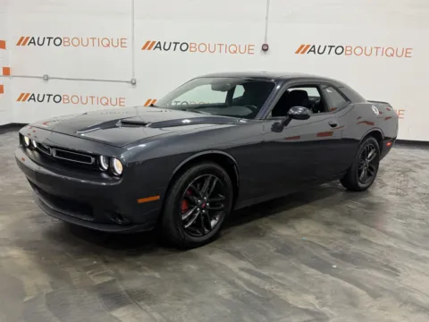 More photos of 2019 Dodge Challenger SXT at Auto Boutique Ohio, OH