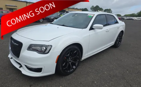 White 2019 Chrysler 300 S for sale in Columbus, OH