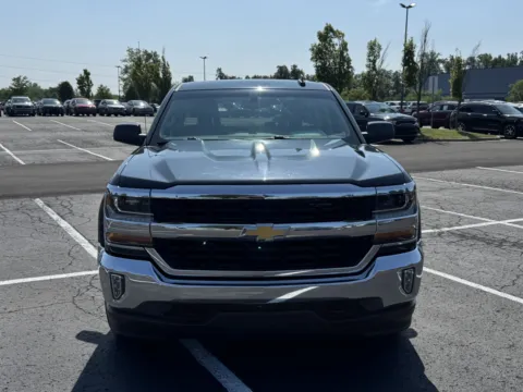 Another view of 2018 Chevrolet Silverado 1500 LT for sale in Columbus, OH at Auto Boutique Ohio