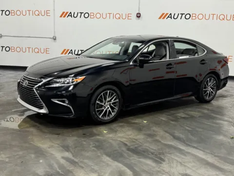 More photos of 2018 Lexus ES 350 at Auto Boutique Ohio, OH