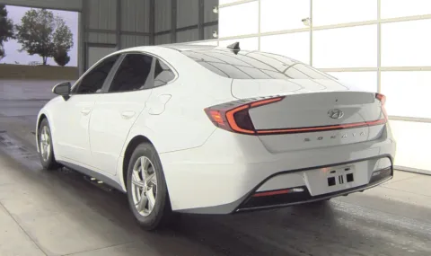 More photos of 2020 Hyundai Sonata SE at Auto Boutique Ohio, OH